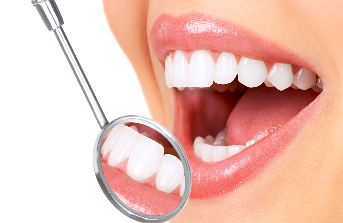 Igienează-te pentru un zâmbet de invidiat: 5 pași simpli pentru o igienă orală impecabilă